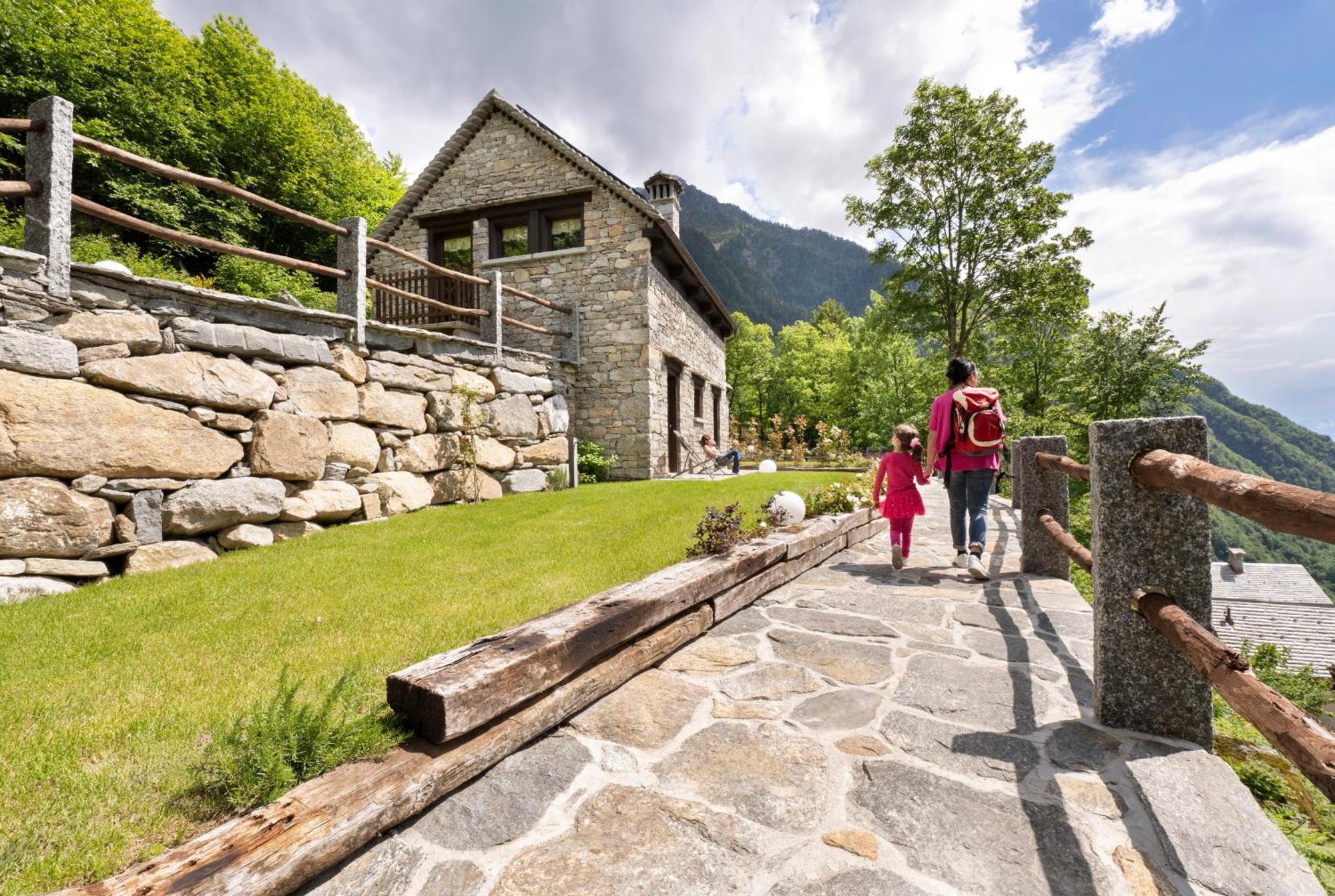 Baita Athili - Villaggio Dei Crodini โครโด ภายนอก รูปภาพ
